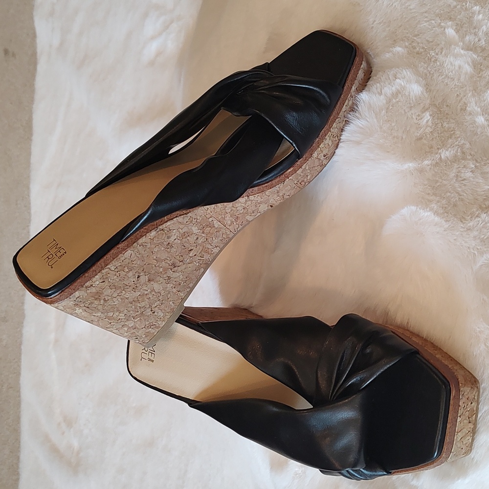 Time & Tru black wedge sandals size 9